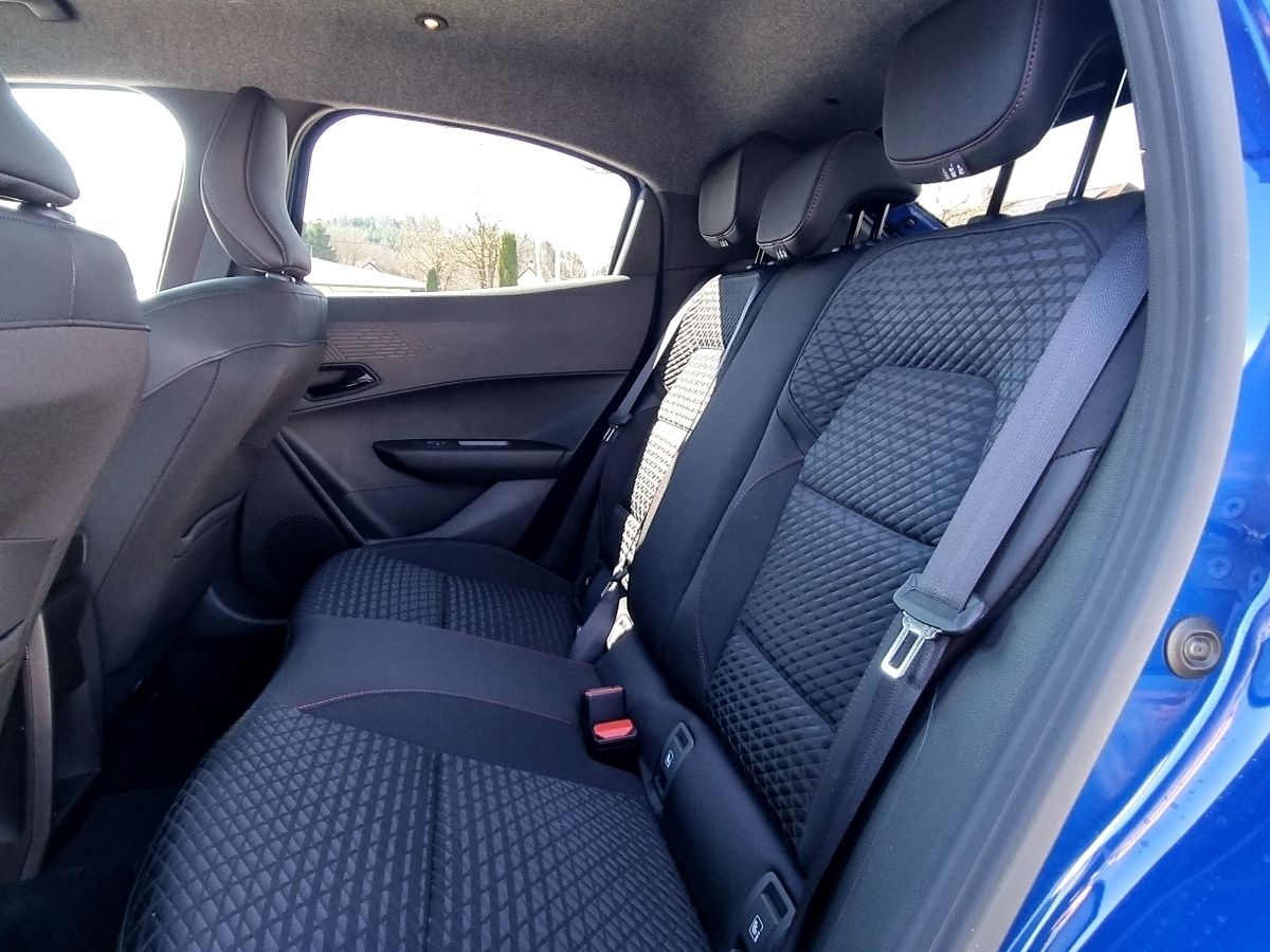 Fahrzeugabbildung Renault Clio Techno TCe 115 EDC