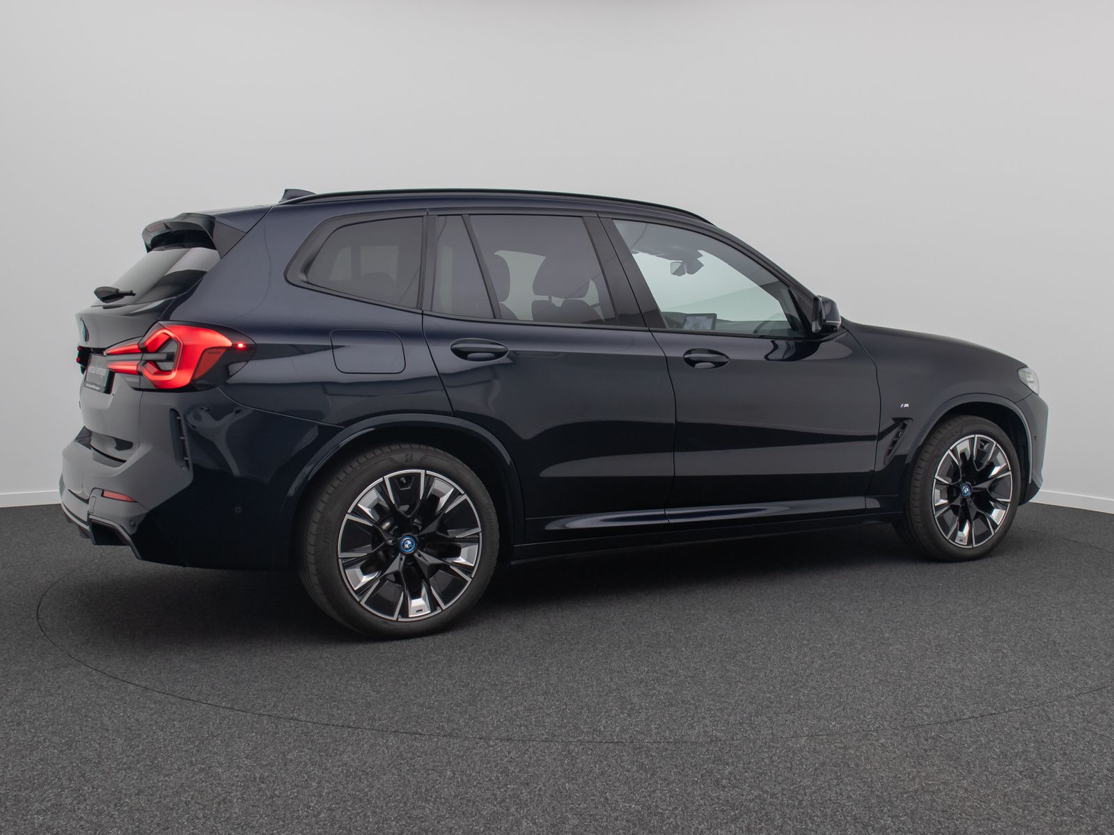 Fahrzeugabbildung BMW iX3 Impressive M Sport Panorama 360° HUD DAB H/K
