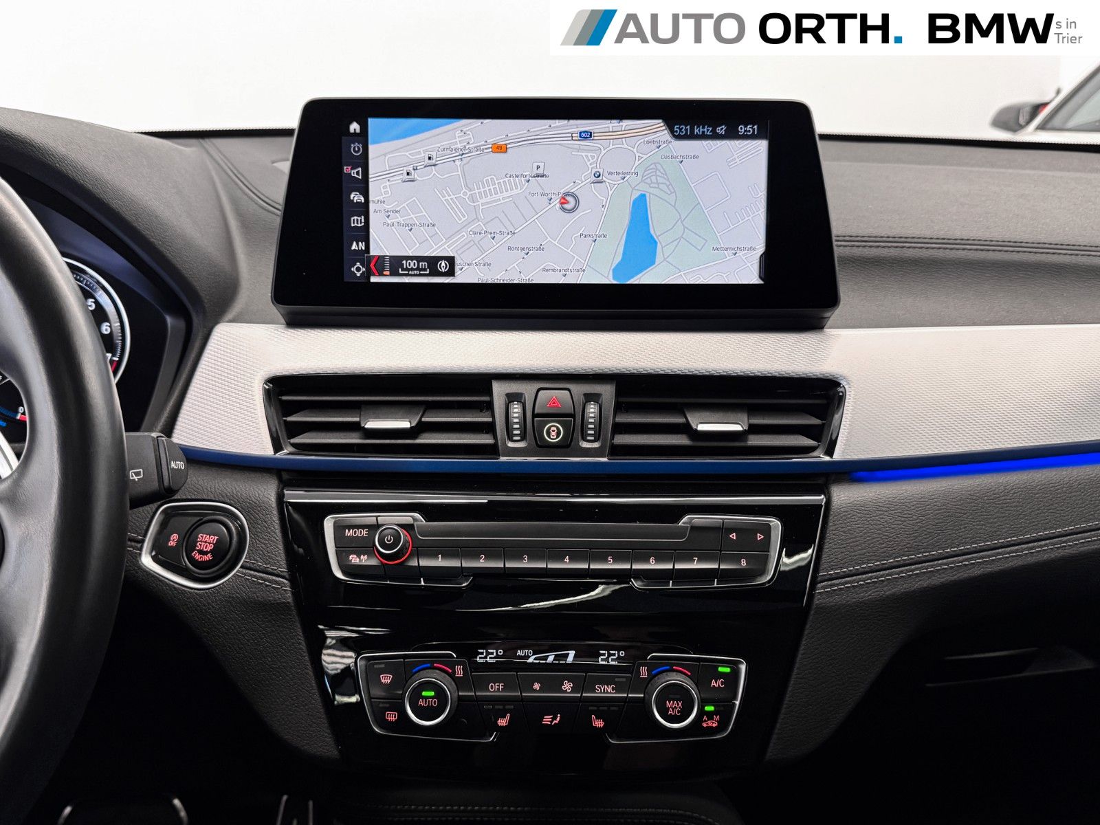 BMW X2 M35i LEDER NAVI HUD ACC PANO RFK E-SITZE 20 foto 20