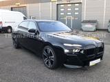 BMW M760 7 M760 e xDrive Cinema Sky Lounge 2x 21 Zol - schwarze BMW M760