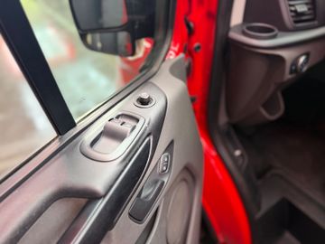 Ford Transit Custom - 10