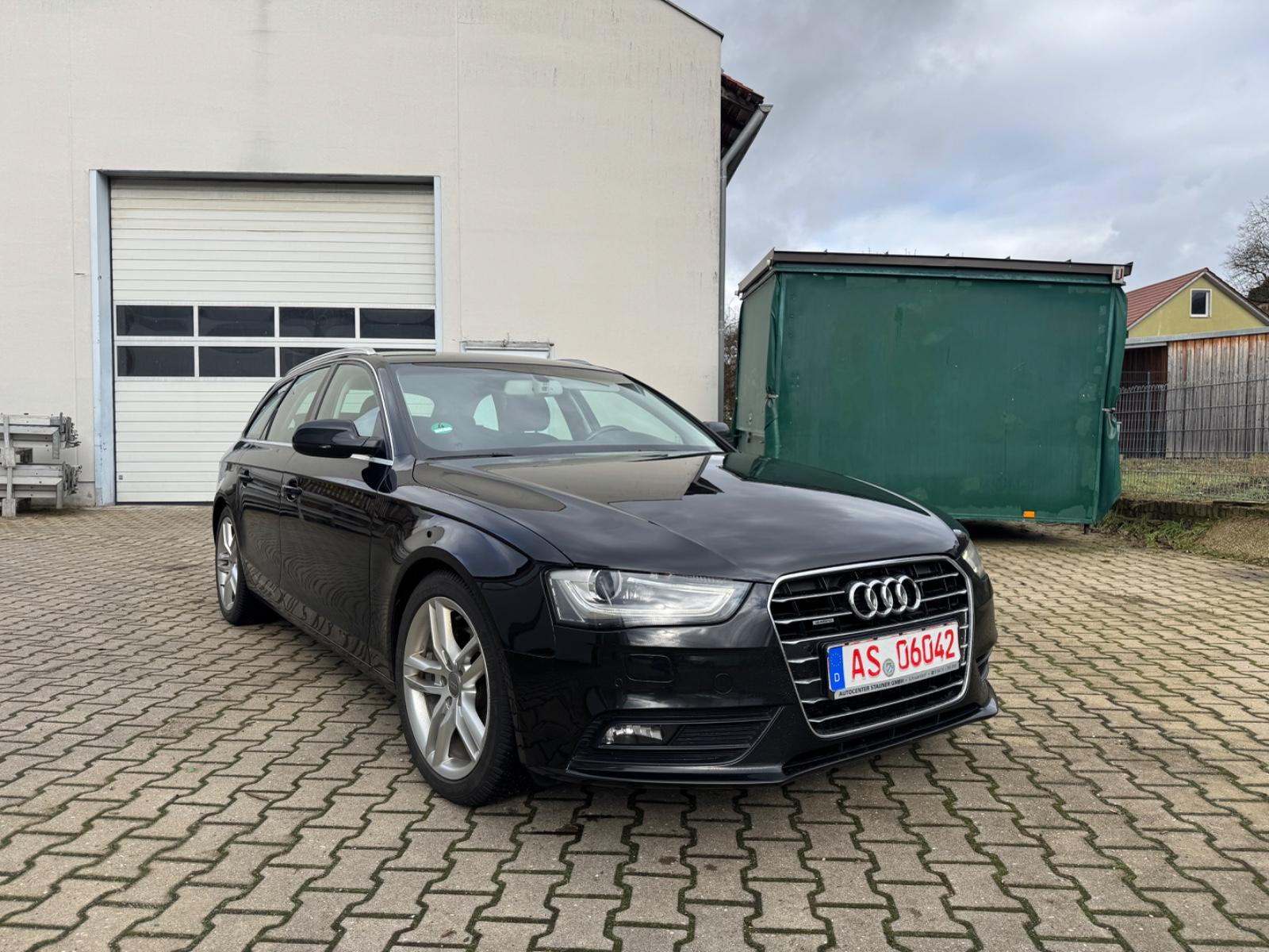 Audi A4 Avant Ambition quattro LEED Xenon Navi Tempom