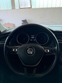 Volkswagen Tiguan - 5