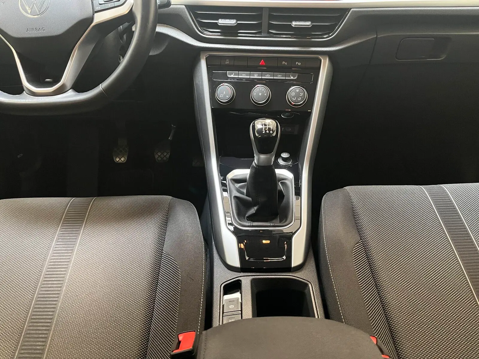 Volkswagen T-Roc 2.0 TDI Life Navi CAM LED Sitzhzg., миниатюра 12
