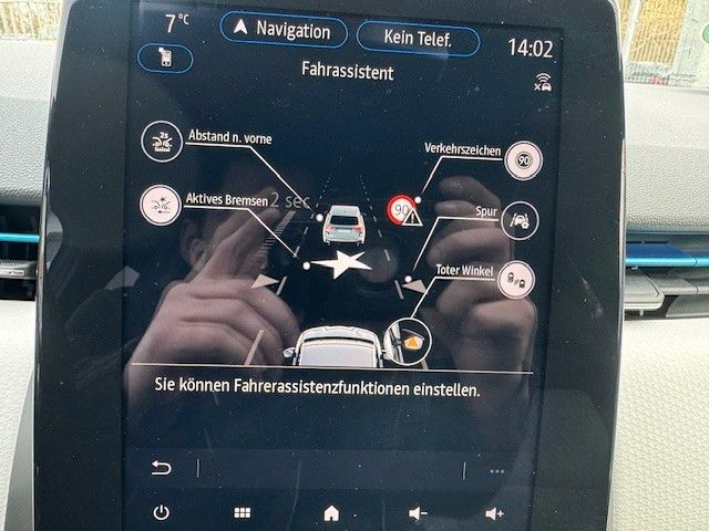 Fahrzeugabbildung Renault Clio E-TECH 140 Intens Navi+360Kamera+Lane
