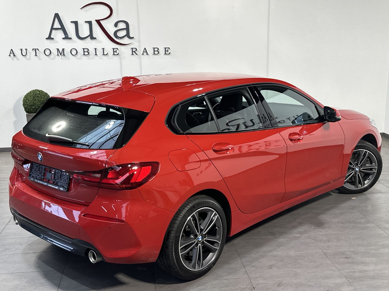 Fahrzeugabbildung BMW 120d xDrive Aut. Sport-Line NAV+LED+PDC+SHZ+17ZO
