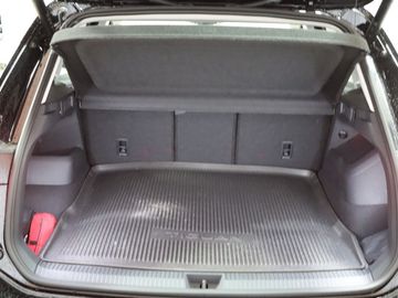 Fahrzeugverkauf 26 Volkswagen Tiguan 1.5 eTSI 110 kW Life AHK elek. Koffer Kam