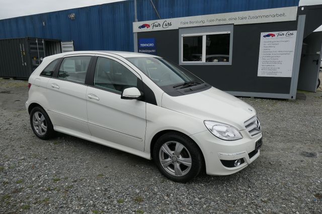 MERCEDES-BENZ B 180 | Automatik | Sitzheizung | 8-fach bereift
