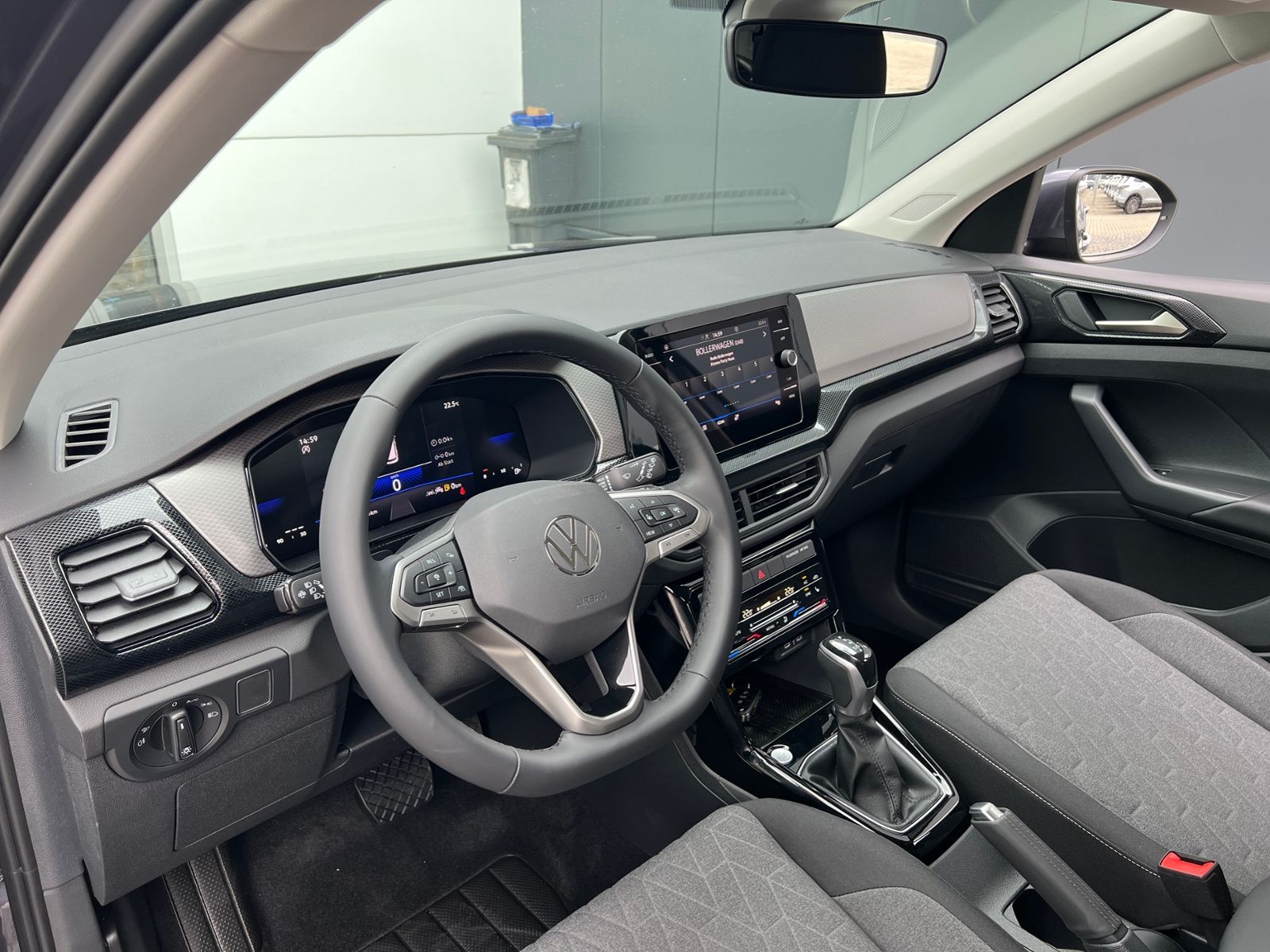 Fahrzeugabbildung Volkswagen T-Cross Life 1.5 TSI DSG *IQ.Light, Kamera, 17'-