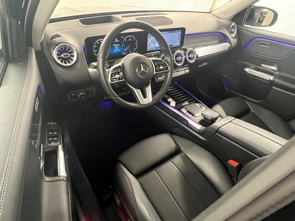 Mercedes-Benz GLB 220