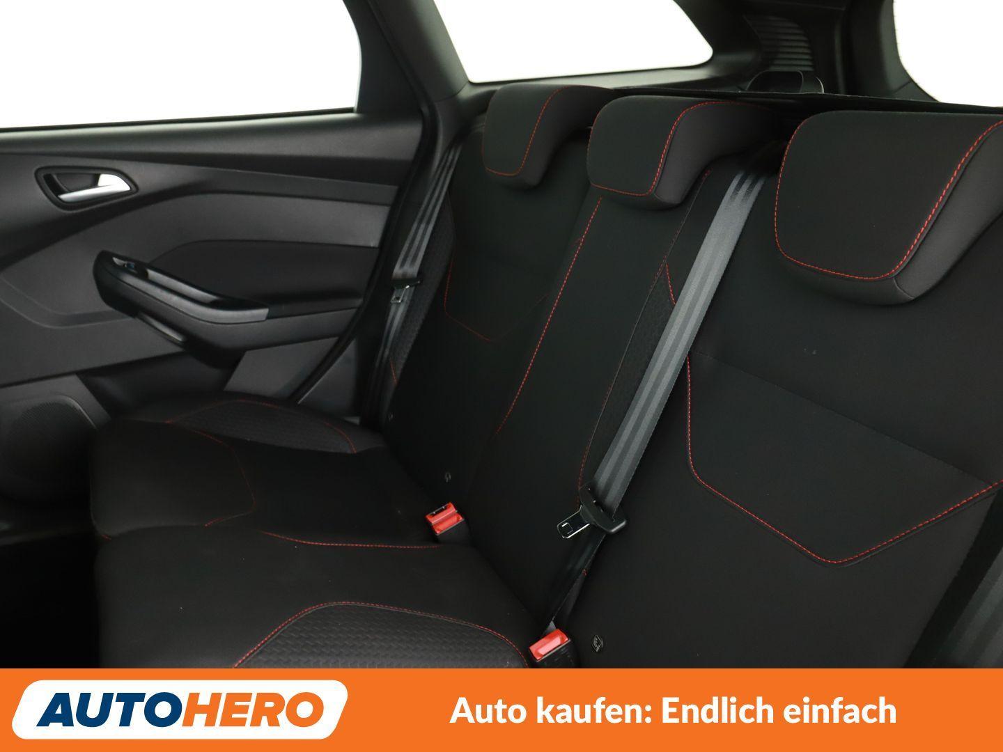 Ford Focus 1.0 EcoBoost ST-Line Aut*NAVI*TEMPO*CAM*