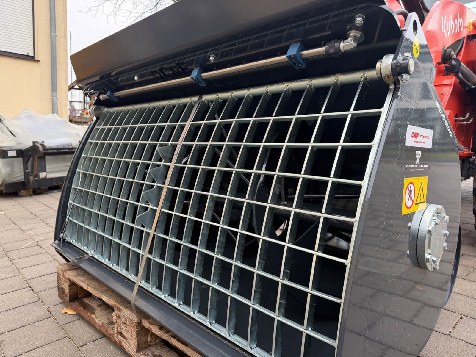 Fahrzeugabbildung CAT Betonmischschaufel CNF BMX 520T