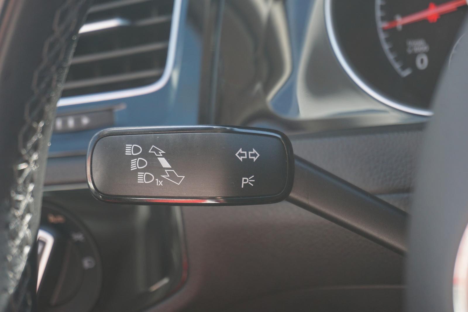 Volkswagen Golf VIII 1.5 TSI LED ACC Tempomat Totwinkel, миниатюра 23