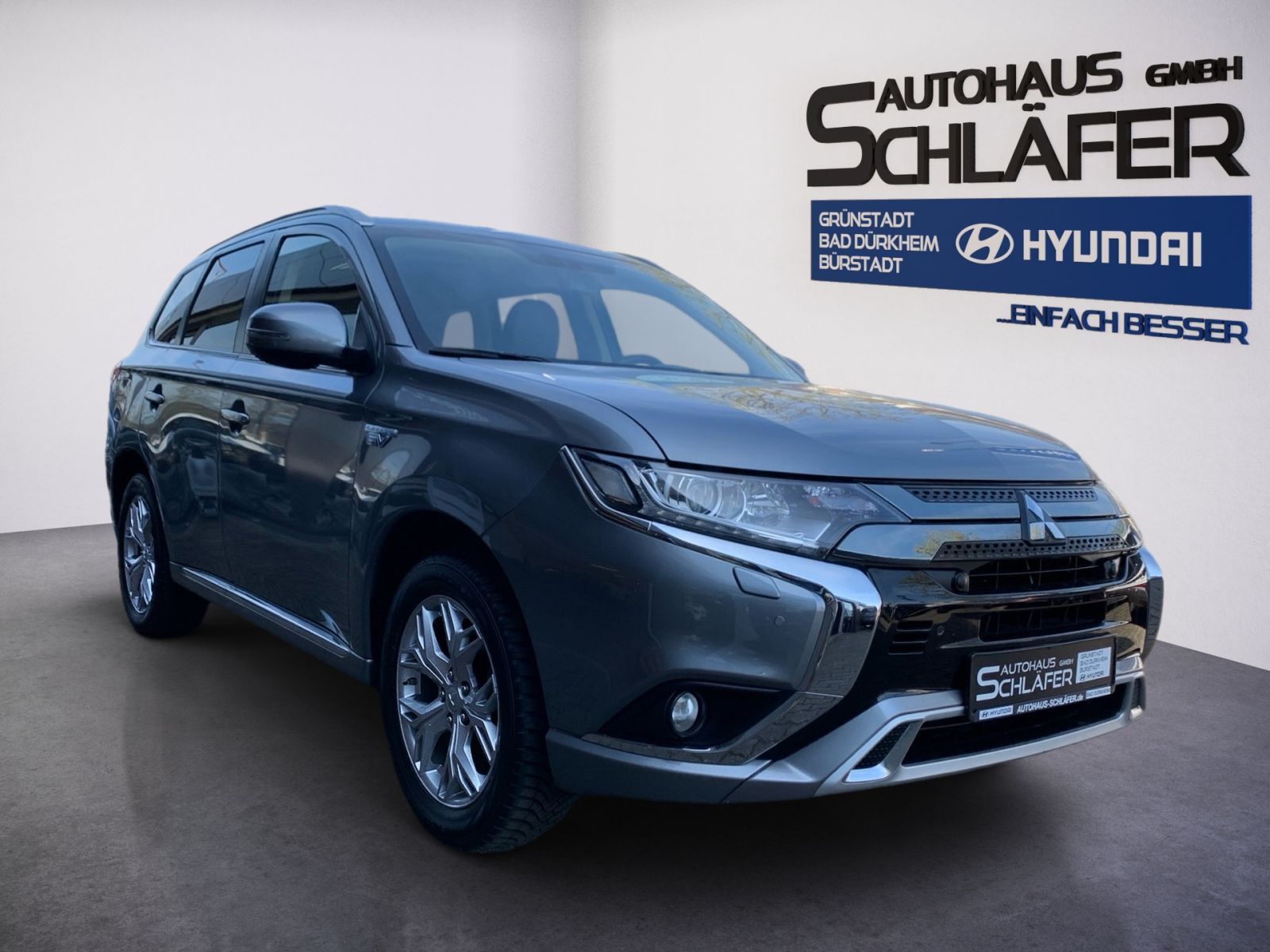 Fahrzeugabbildung Mitsubishi Outlander 2.4 PHEV Plug-in Hybrid Basis Spirit 4
