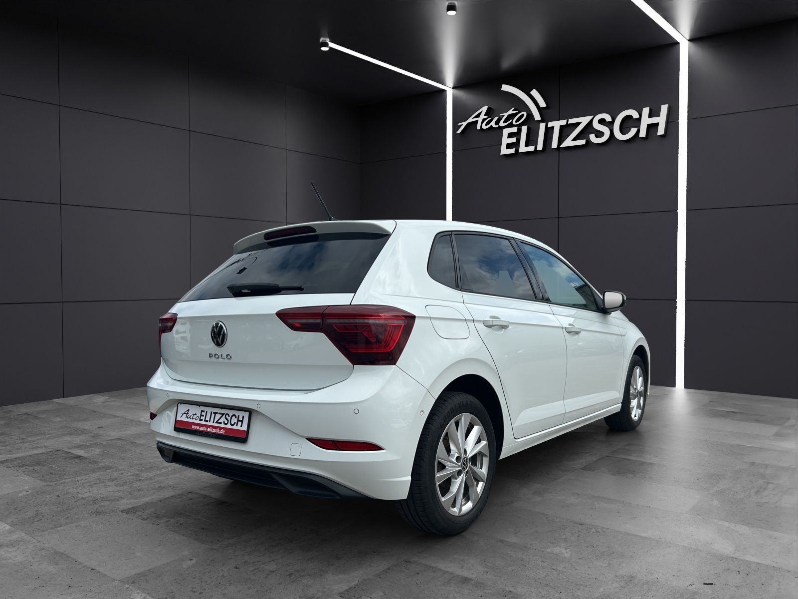 Fahrzeugabbildung Volkswagen Polo Style TSI DSG IQ.Light ACC SH PDC AppConnec