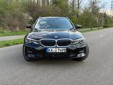 BMW 320d Automatik - Laser - HUD - Driving Assistent - BMW 320 Gebrauchtwagen in Karlsruhe