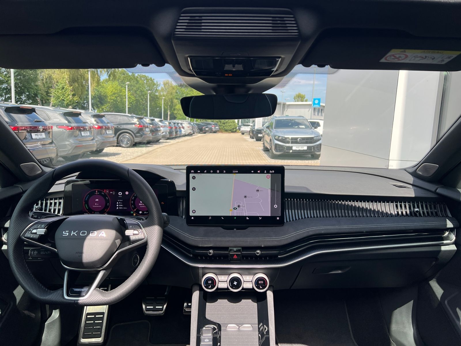 Fahrzeugabbildung SKODA Superb Combi  Sportline 1.5 TSI IV DSG *AHK,Navi