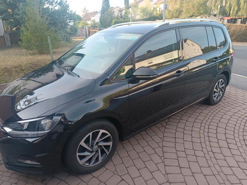 Image of Volkswagen Touran