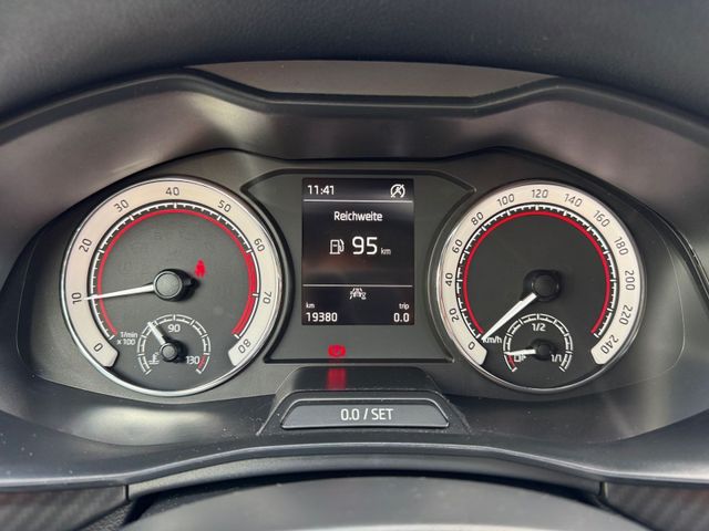 Kamiq 1.0 TSI Monte Carlo AHK+PANO+LED+LANEASS+