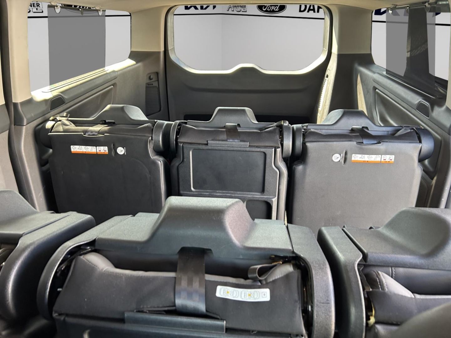 Fahrzeugabbildung Ford Tourneo Custom Kombi 320 L2 Titanium X