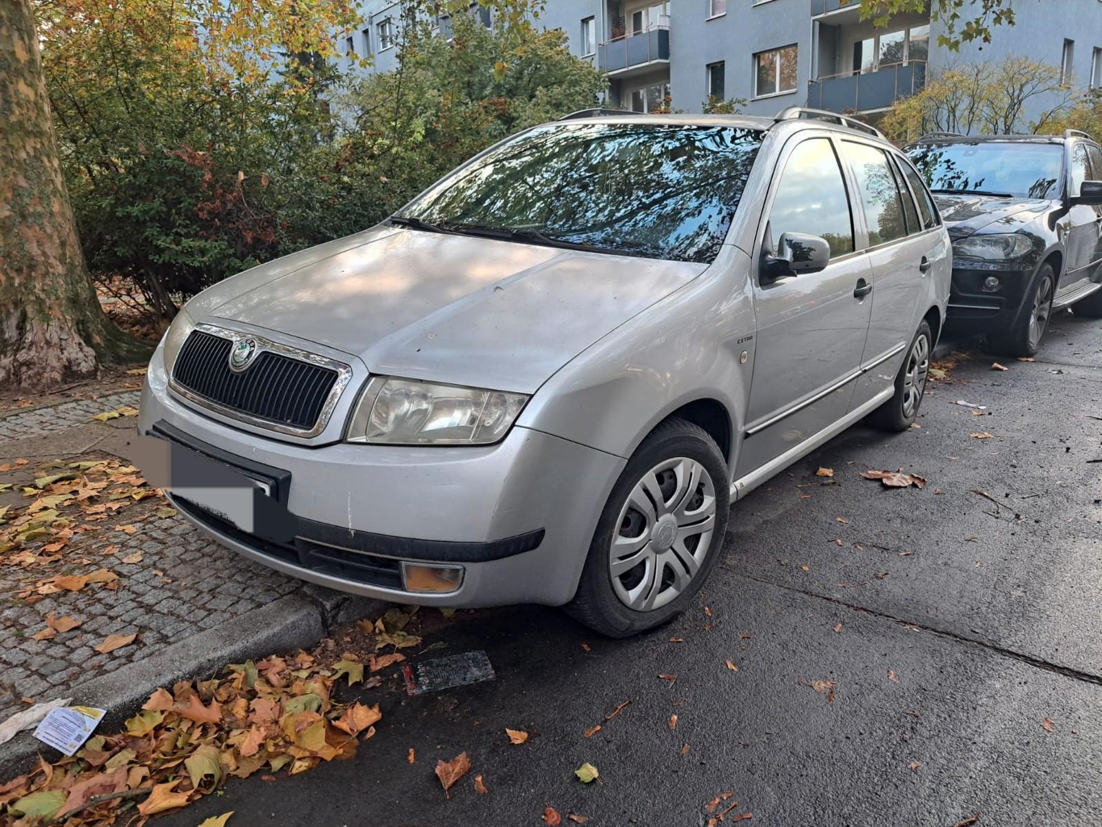 Skoda Fabia 2004 — rear view