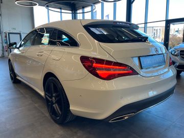 Mercedes-Benz CLA 180 Shooting Brake *NAVI*PDC*TEMPOMAT*