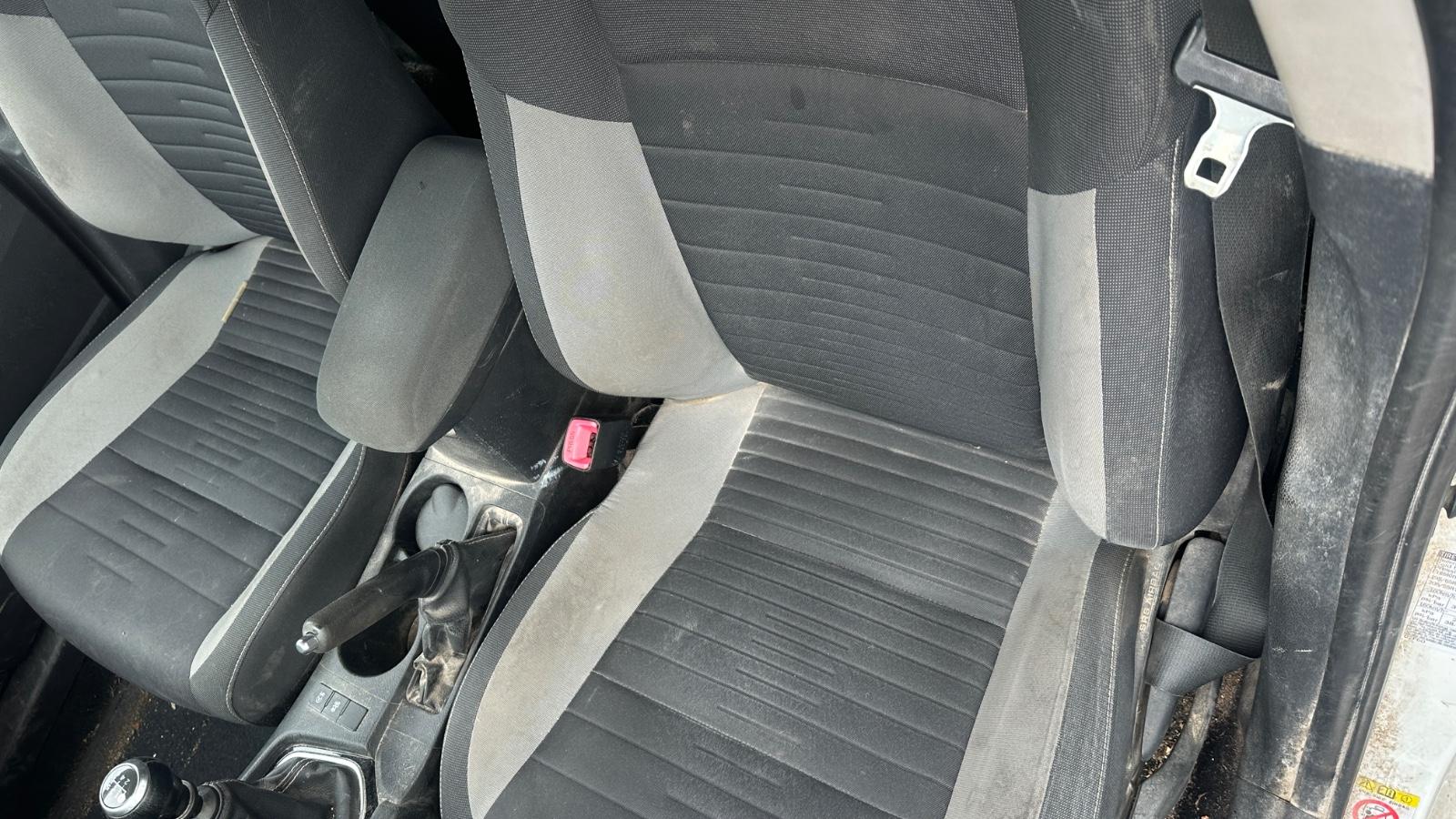 Toyota Auris 2015 — photo 7