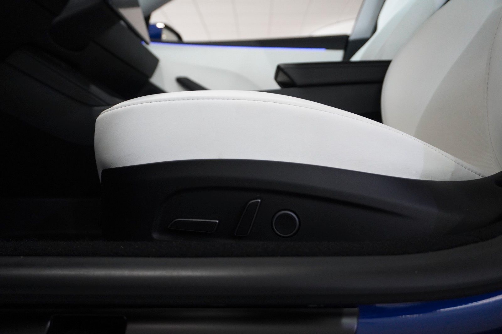 Fahrzeugabbildung Tesla Model 3 HIGHLAND DUAL-MOTOR NAVI/LED/KAMERA/AMD