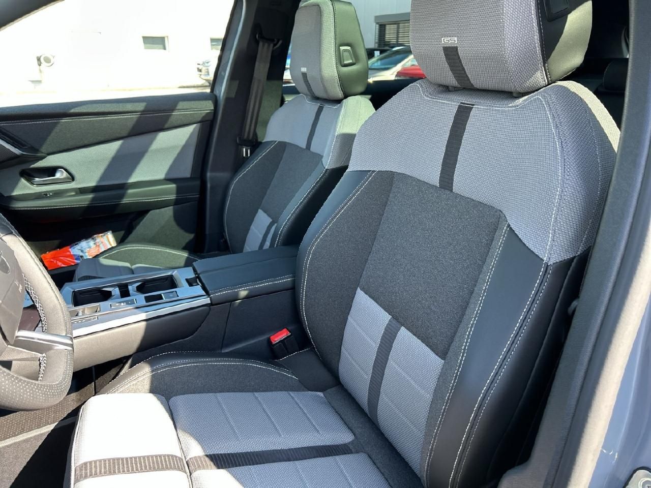 Fahrzeugabbildung Opel Grandland 1.2 48V Mild-Hybrid 100 kW GS