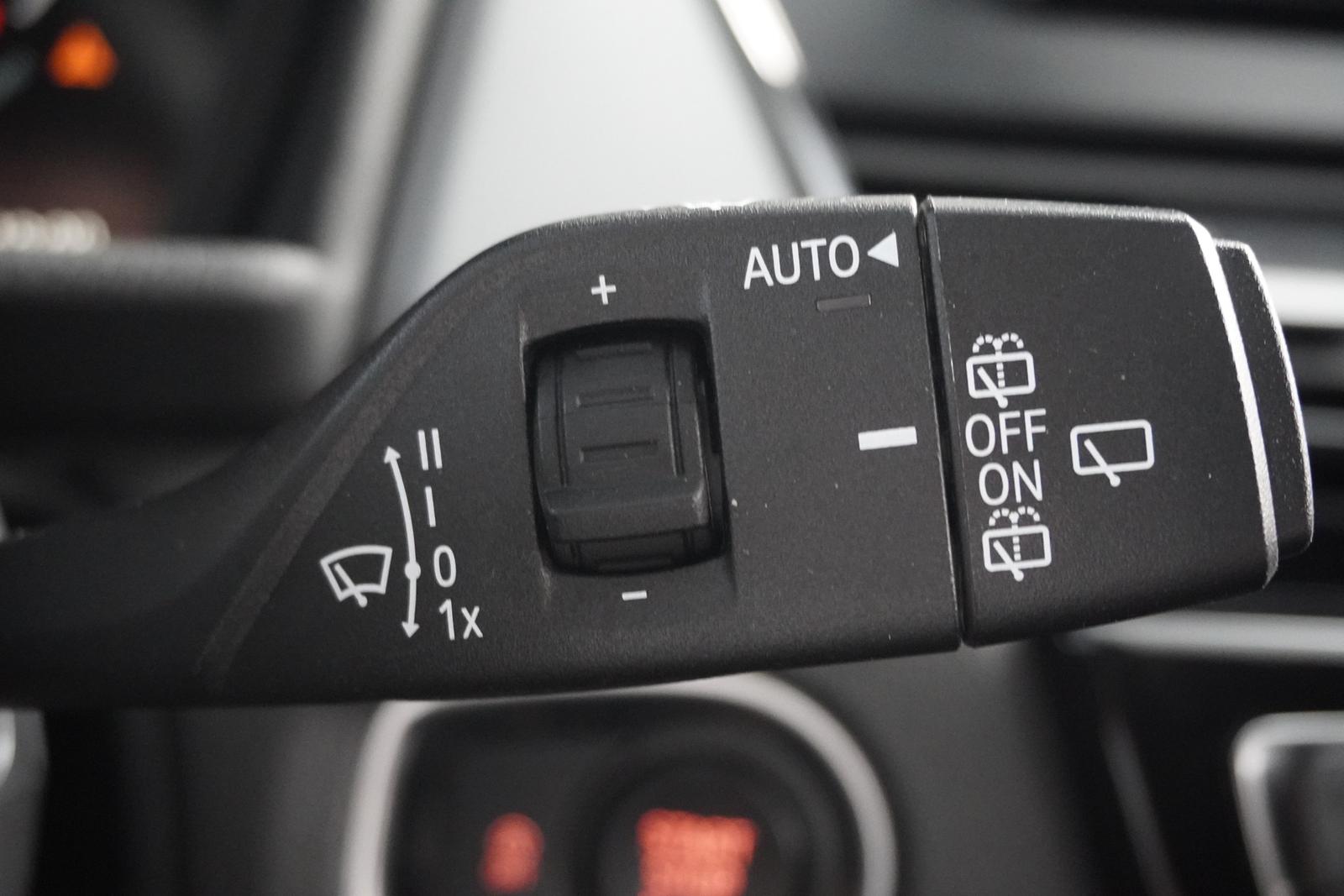 BMW 220 i Advantage AT Navi LED Kamera Head-Up, миниатюра 24