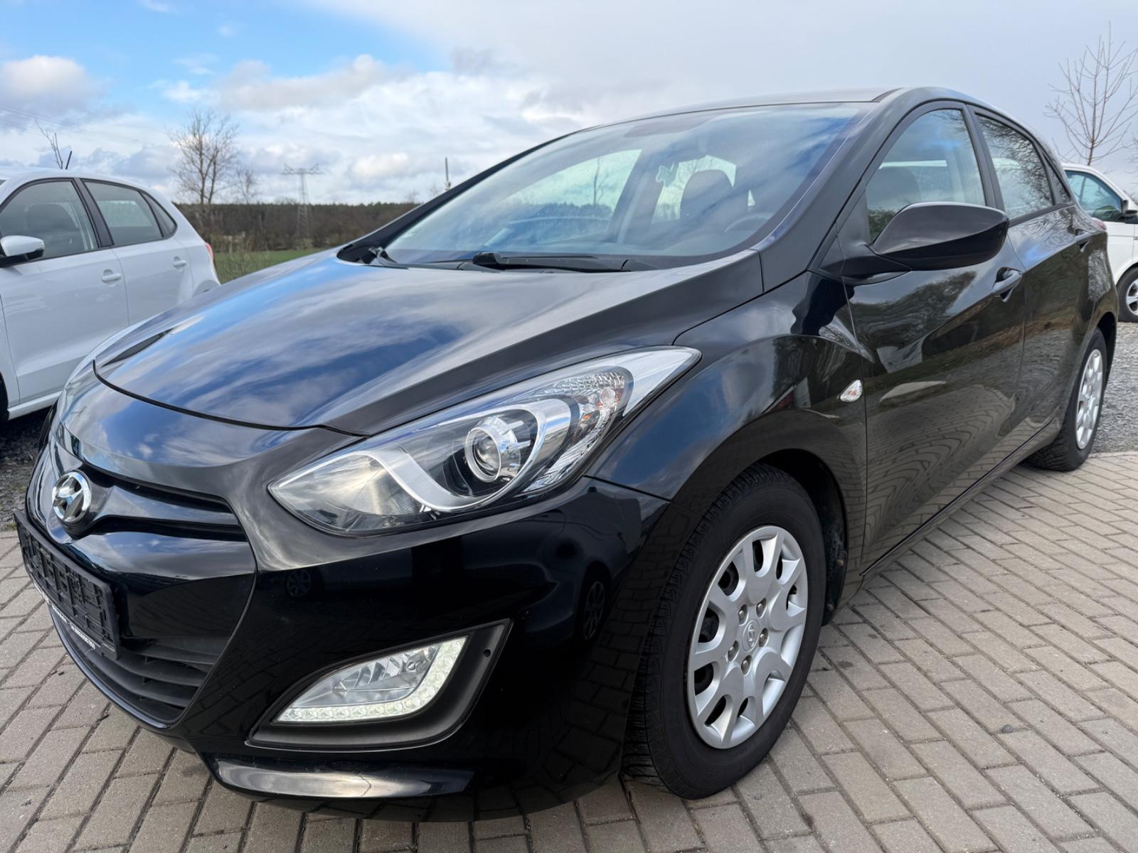 Hyundai i30 Benzin 1.4  top Zust. TÜV bis November 2026