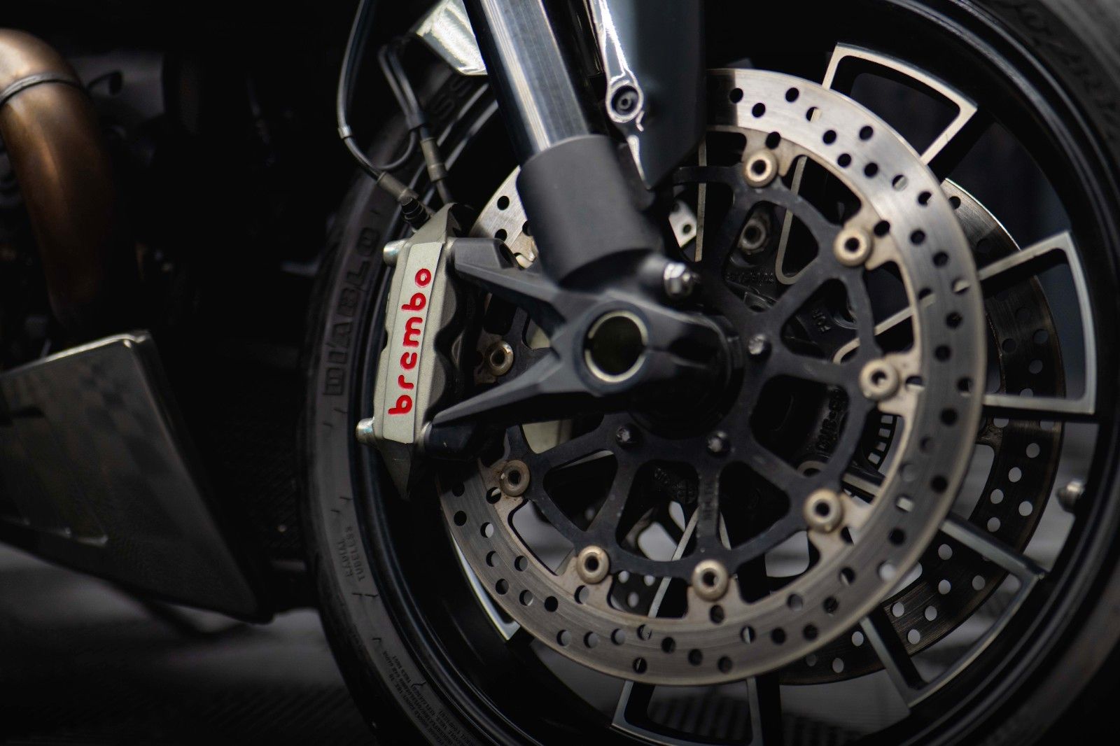 Fahrzeugabbildung Ducati Ducati Diavel 1200 Carbon Testastretta 11°