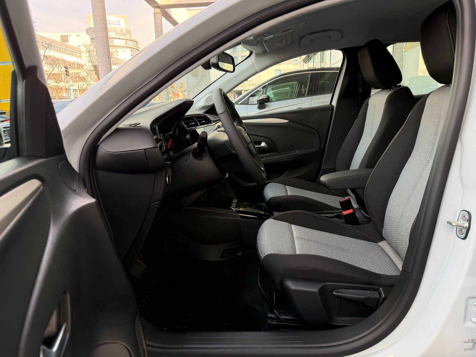 Fahrzeugabbildung Opel Corsa F Edition 110PS Hybrid Automatik/LED!