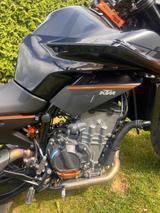 KTM Duke 890 - KTM 890 DUKE