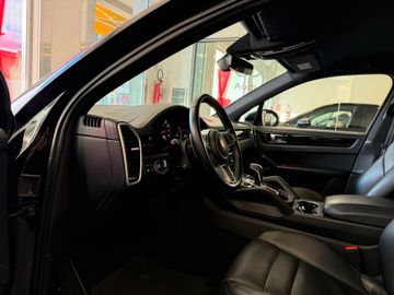 Porsche Cayenne - 8