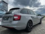 Skoda Octavia 2.0 TSI RS245PS DSG*RFK*LED*AHK*19Zoll*A - Skoda Octavia: Ps