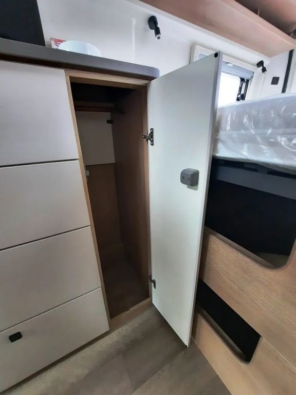 Fahrzeug Übersicht 19 Fahrzeugabbildung Hobby ONTOUR Van 600 FT Tageszulassung 11.045€ sparen