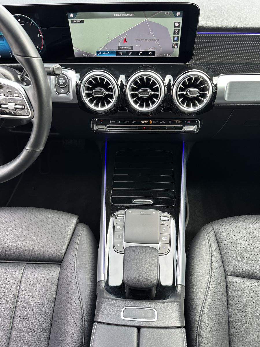 Fahrzeugabbildung Mercedes-Benz GLB 220d Progressive NAV+LED+AHK+DISTRONIC+KAM