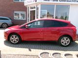 Ford Focus Lim. Trend, Klimaautom., PDC, Shzg - Ford Focus aus 2011: Limousine