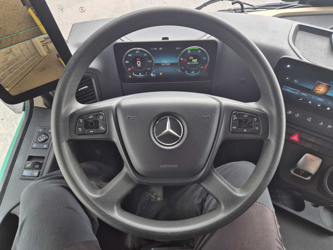 Fahrzeugabbildung Mercedes-Benz Actros 1840 LSnRL Retarder Hubsattelplatte Xenon