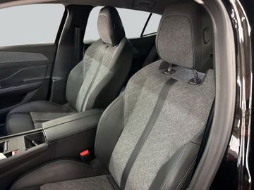 Peugeot 408 - 10