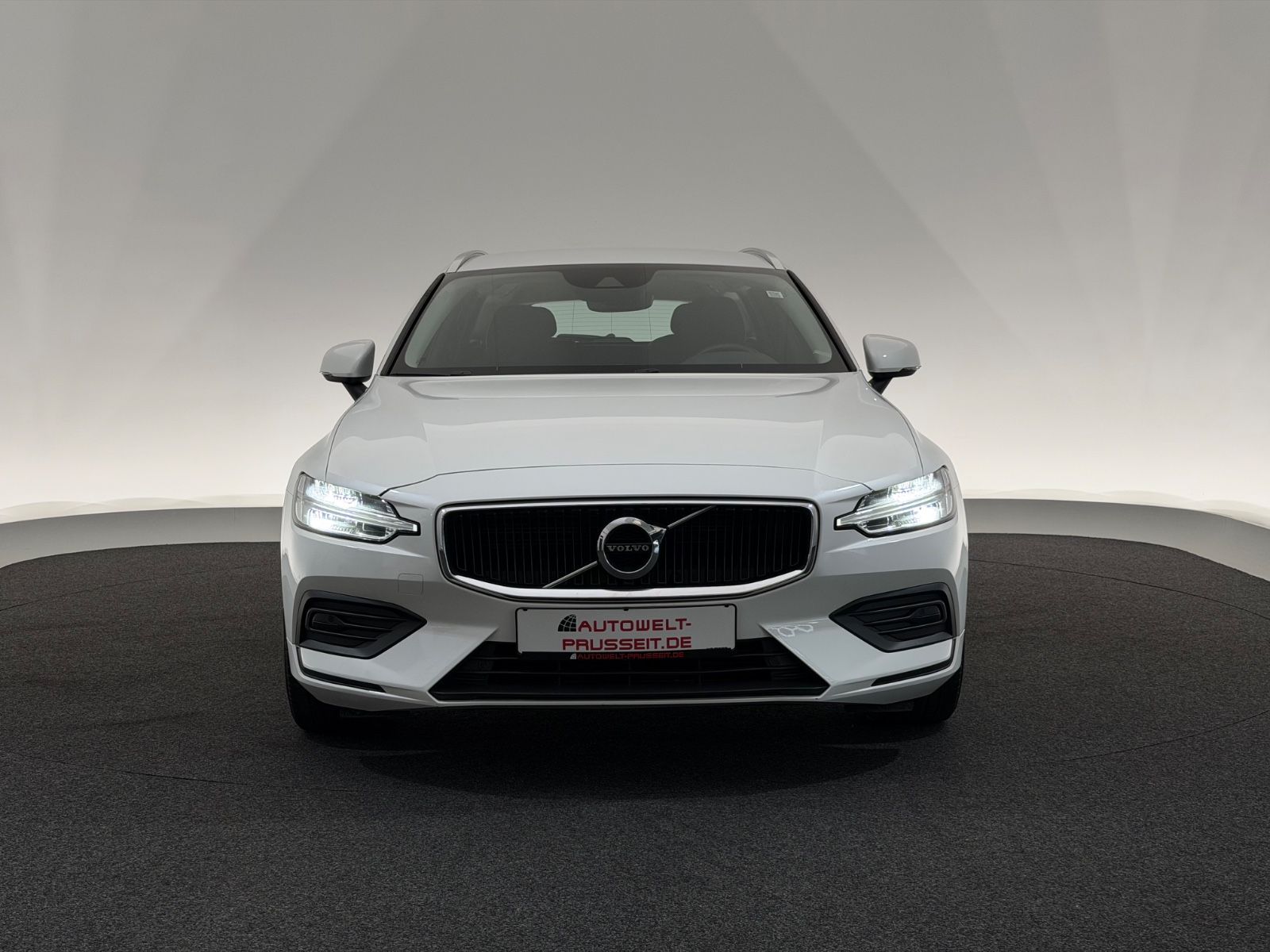 Volvo V60 Kombi*MOMENTUM PRO*LED-R.KAM-TEMPO-SPUR-SHZ imagem 2