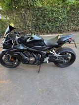Honda CBR 650 R unfallfrei mit Quickshifter  - Angebote