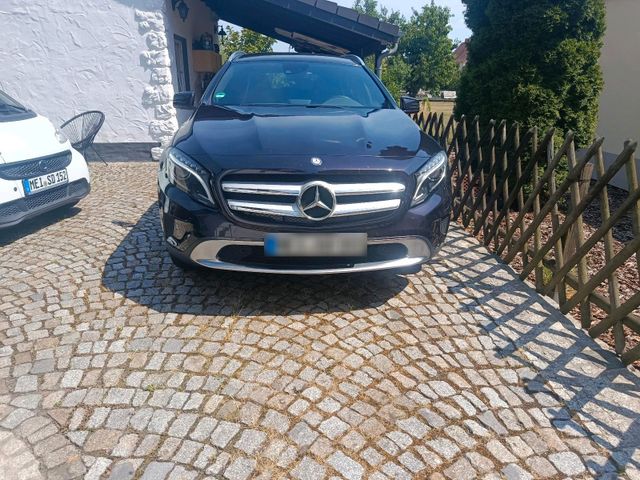 MERCEDES-BENZ mercedes Benz abzugeben ab 16.07 .