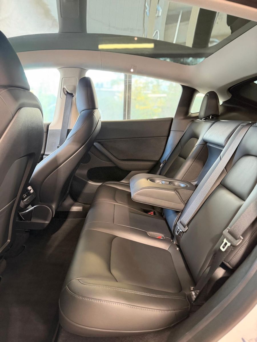 Tesla Model Y RWD Premium Matrix LFP Autop. Zertifikat foto 23