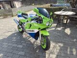 Kawasaki ZXR750H1 - Offers