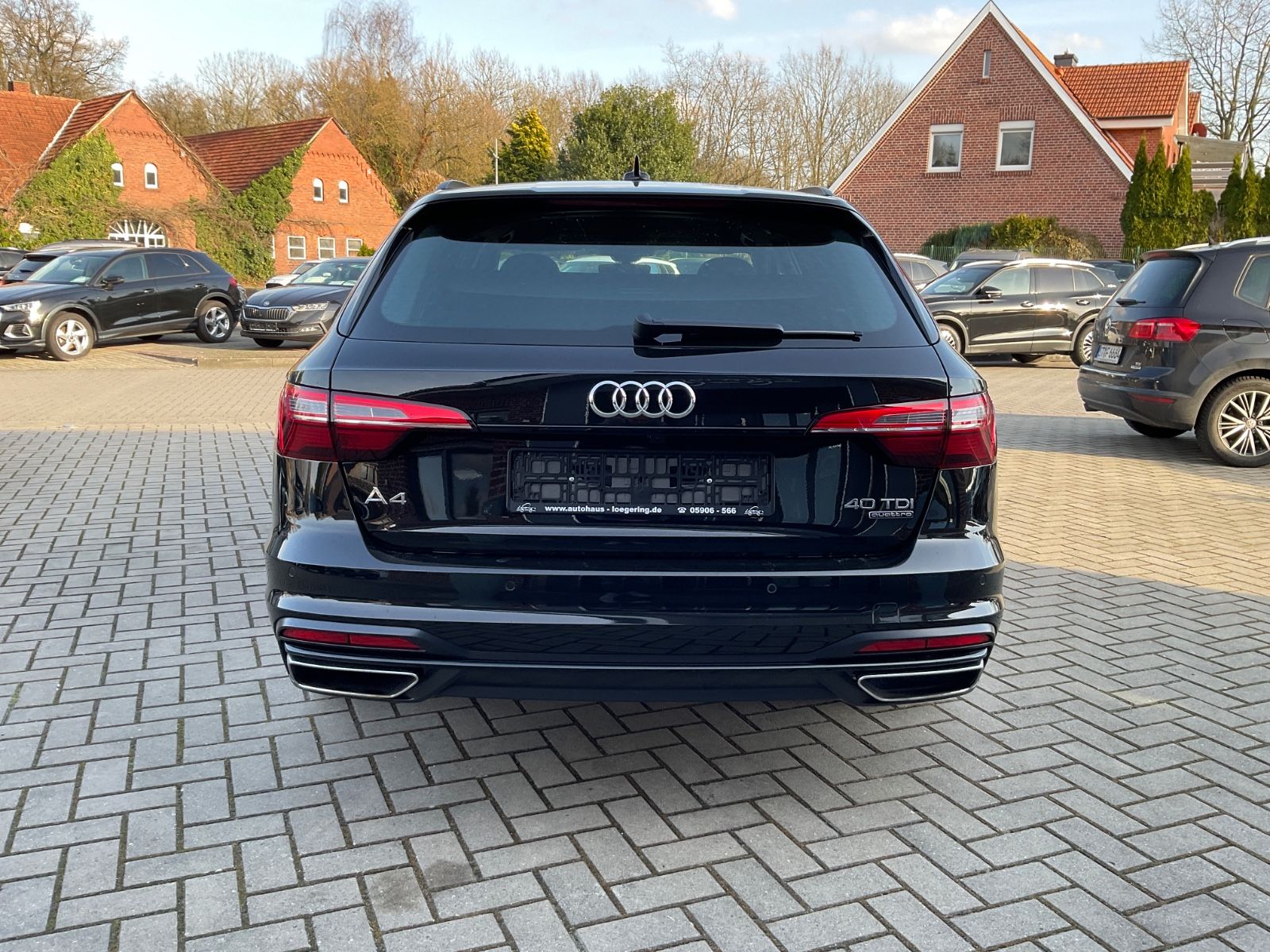 Fahrzeugabbildung Audi A4 Avant 40 TDI S tr. quattro,Kamera,Leder,ACC