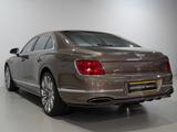 Bentley Flying Spur Mulliner - Bentley Flying Spur mit Hybrid-Antrieb
