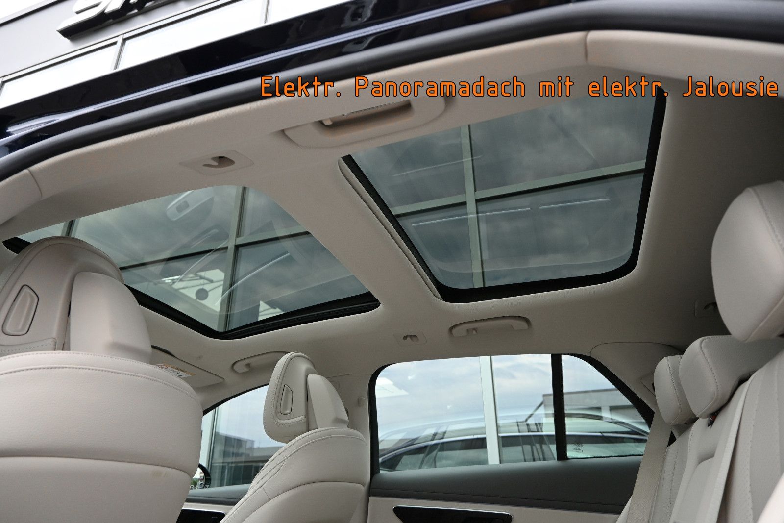 Fahrzeugabbildung Mercedes-Benz E 200 T Avantgarde Adv. °ACC°AHK°PANORAMA°8-FACH
