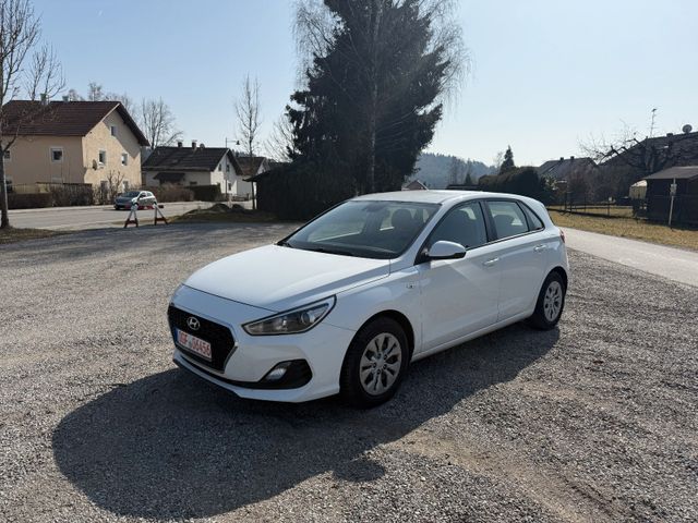 Hyundai i30 Pure 2.Hand Ahk Tempomat Euro6